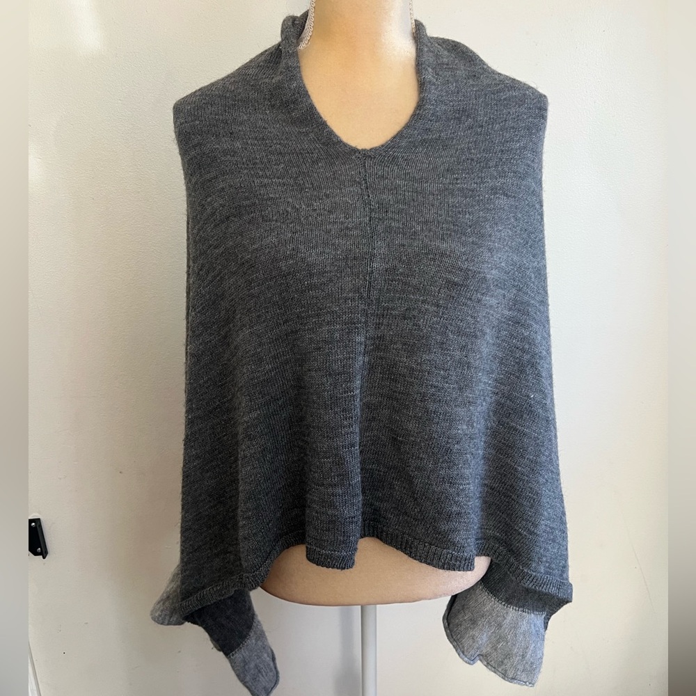 Nardi & Tagliaferriโ Gray Knit Ruffle Hem Poncho Alpaca Wool Blend Made in Italy